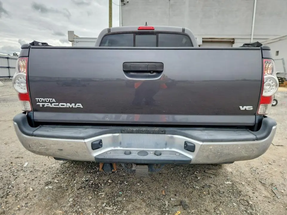 2015 TOYOTA TACOMA V6  