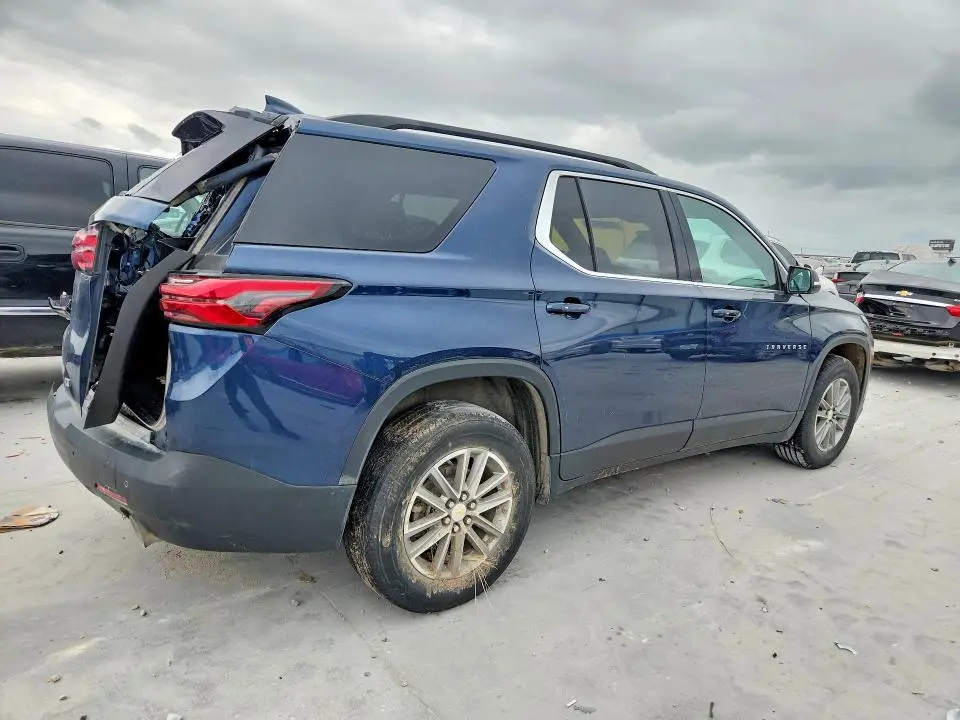 2023 CHEVROLET TRAVERSE LT  