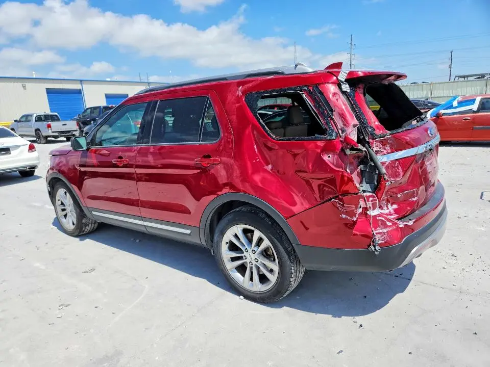 2017 FORD EXPLORER XLT  