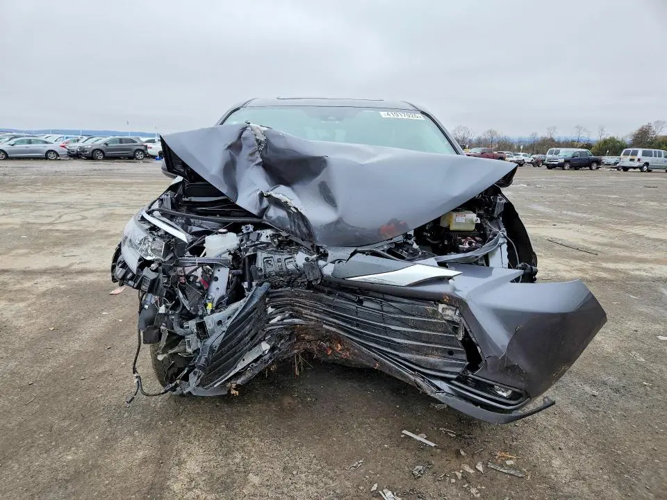 2025 TOYOTA SIENNA XLE 7-PASSENGER  