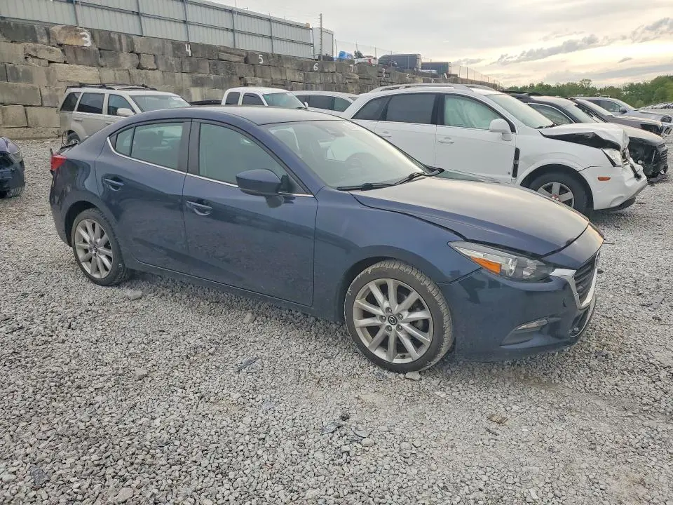 2017 MAZDA 3 TOURING  