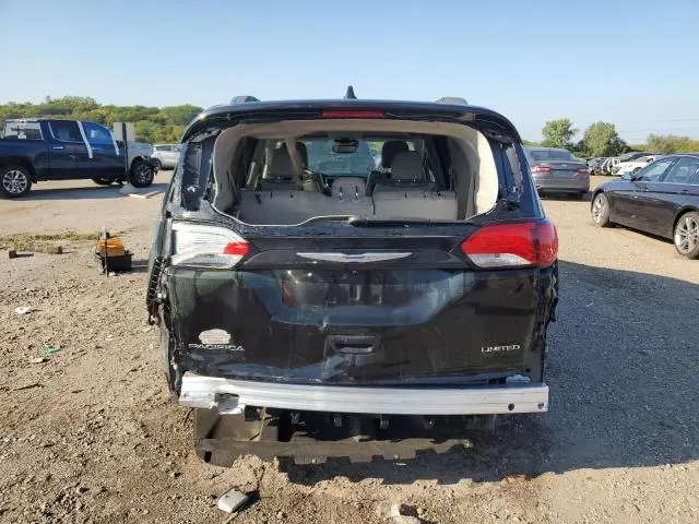 2017 CHRYSLER PACIFICA LIMITED  