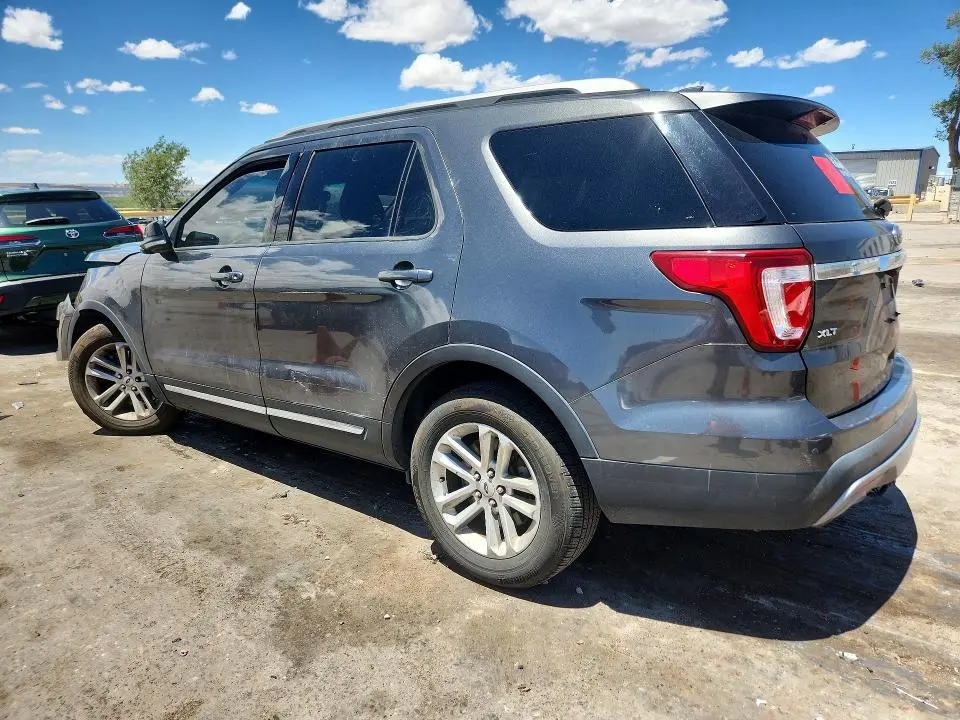 2017 FORD EXPLORER XLT  