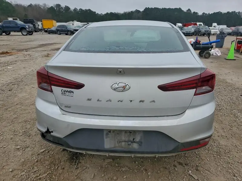 2019 HYUNDAI ELANTRA SE  