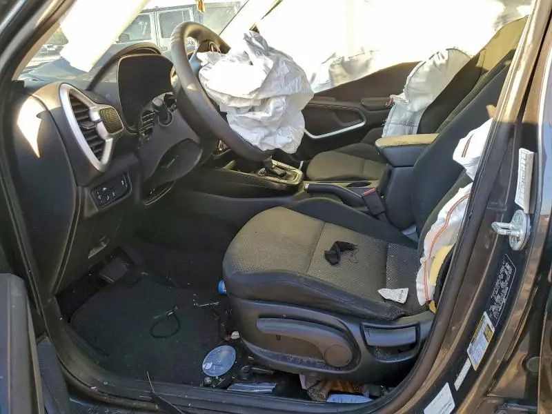 2022 KIA SOUL LX  