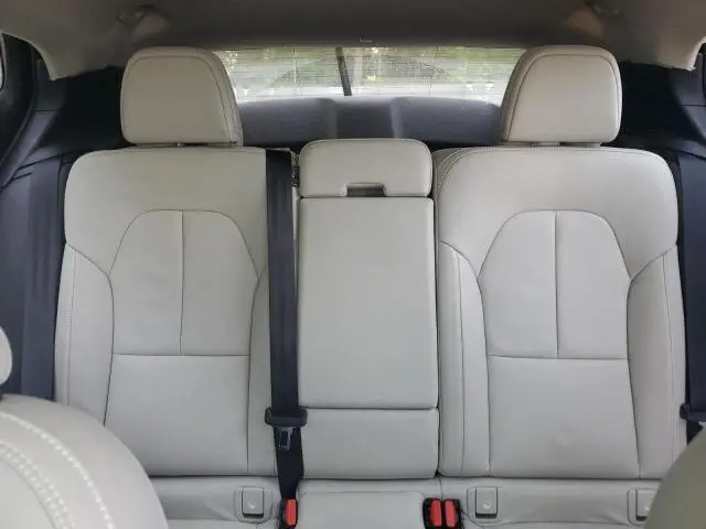 2021 VOLVO XC40 T5 MOMENTUM  