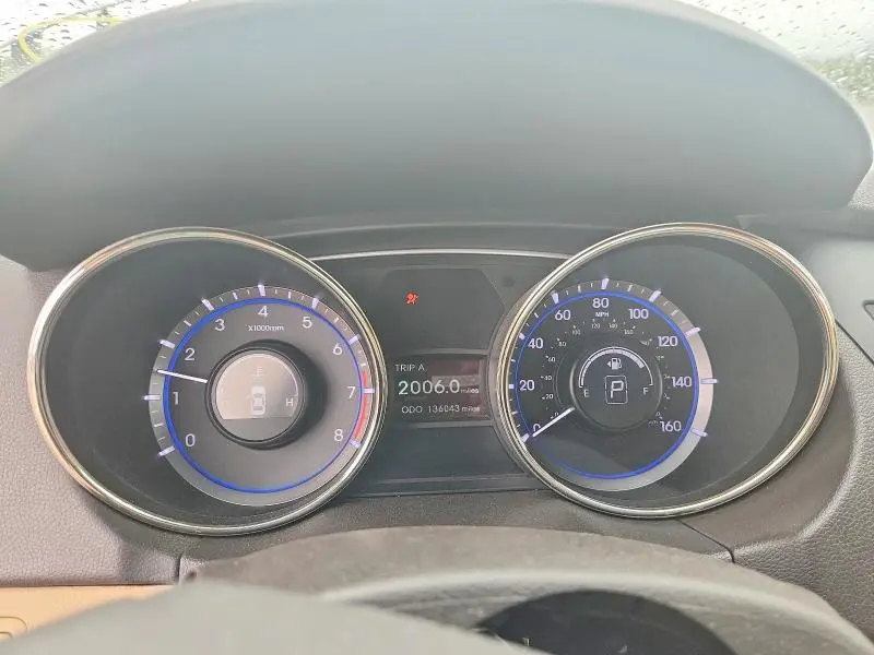 2011 HYUNDAI SONATA GLS  