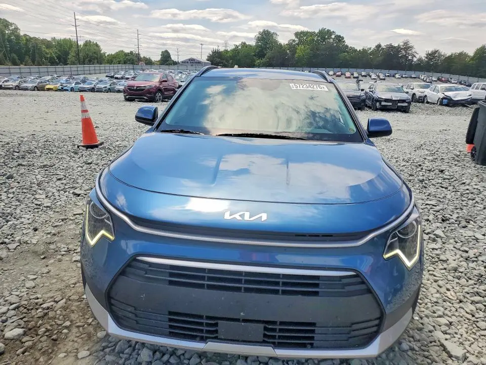 2024 KIA NIRO EX  