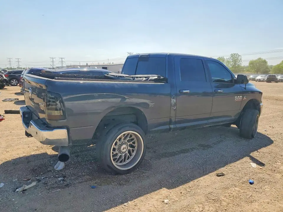 2015 RAM 2500 SLT  