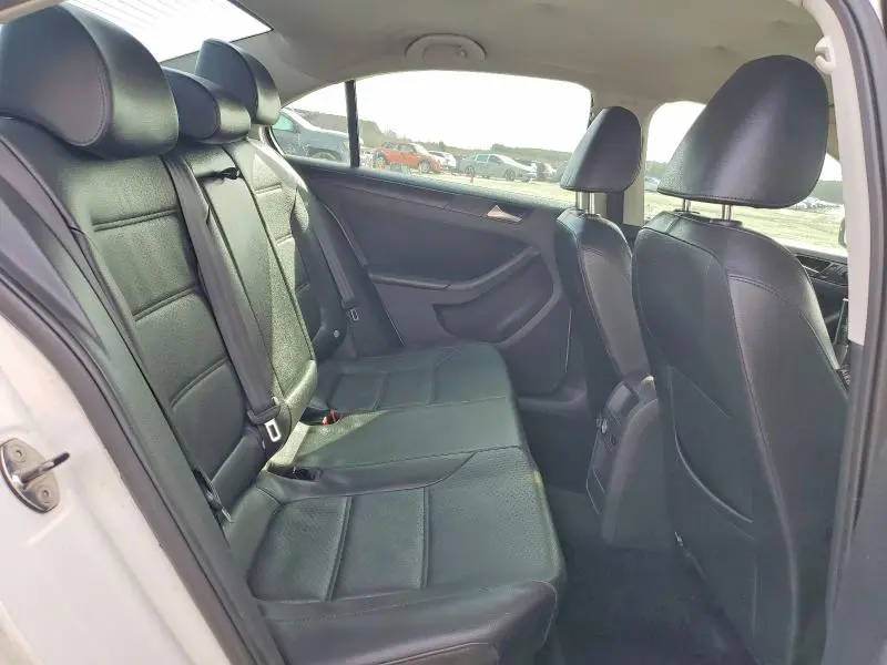 2014 VOLKSWAGEN JETTA SE  