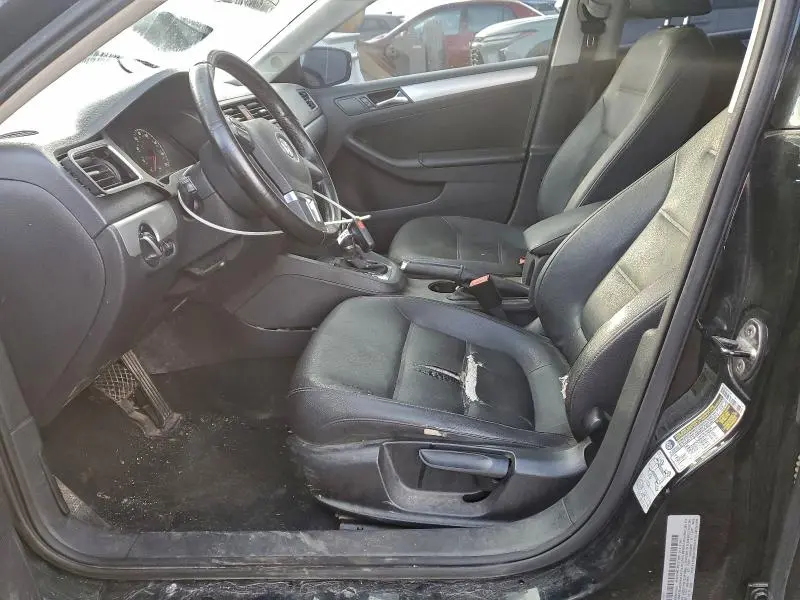 2011 VOLKSWAGEN JETTA SEL  