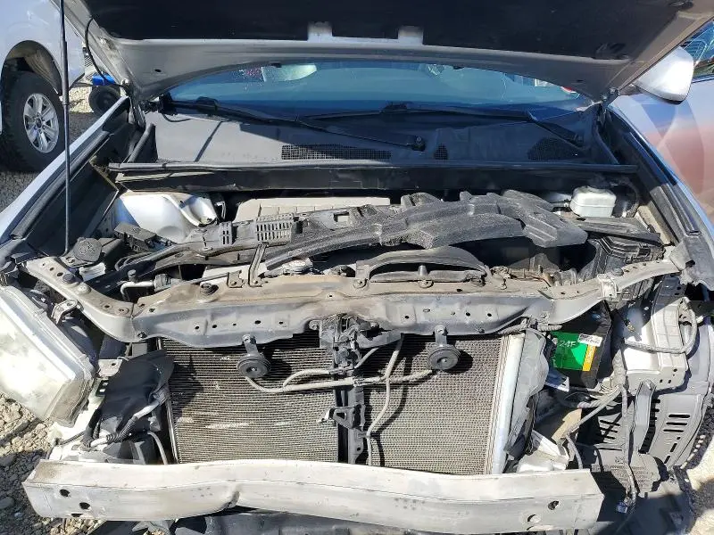 2012 TOYOTA HIGHLANDER SE  