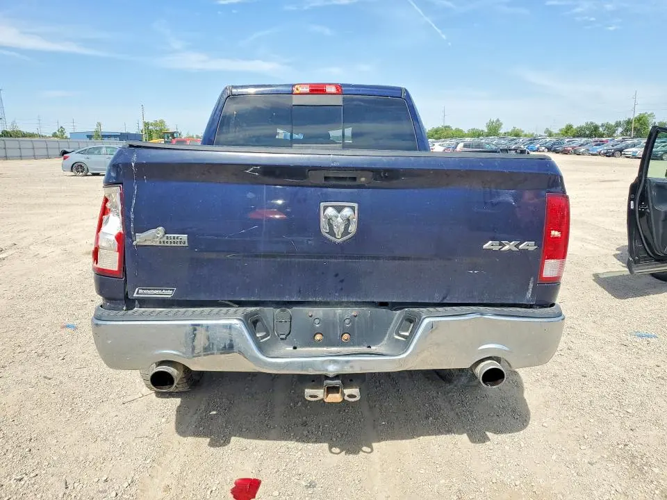 2016 RAM 1500 SLT  
