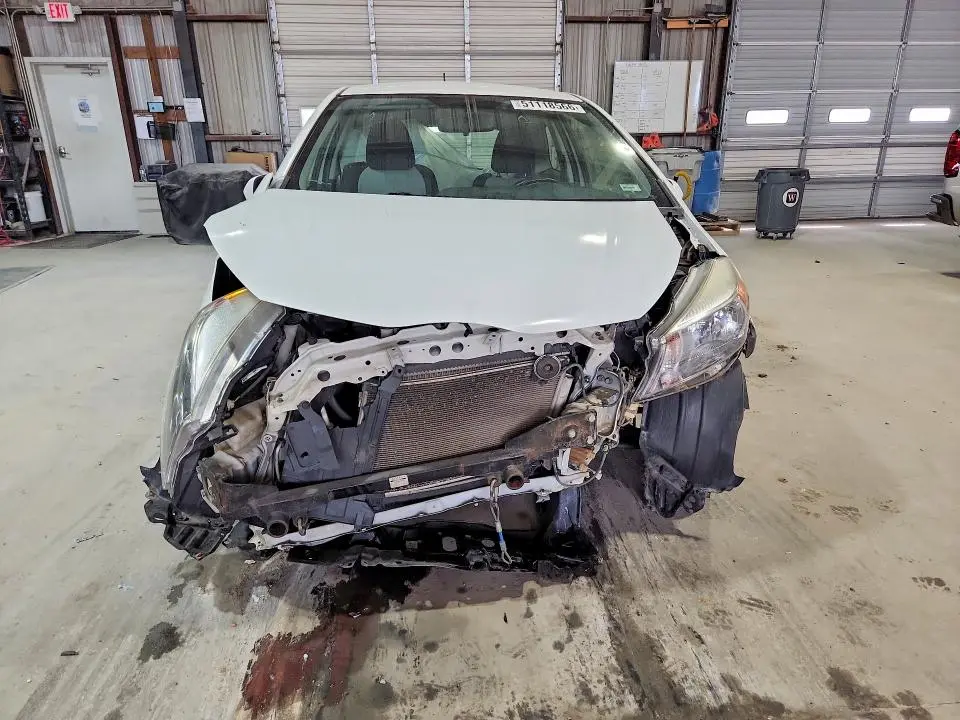 2012 TOYOTA YARIS 3-DOOR L  