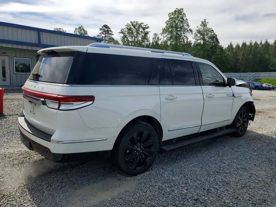 2023 LINCOLN NAVIGATOR L RESERVE  