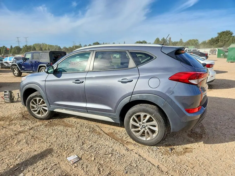 2017 HYUNDAI TUCSON SE  