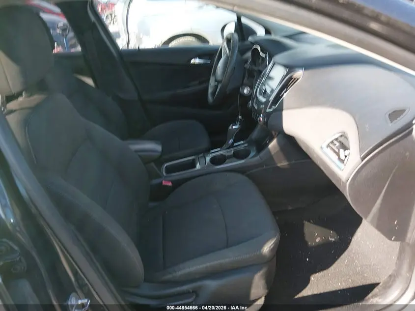 2017 CHEVROLET CRUZE LT AUTO