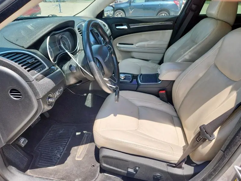 2016 CHRYSLER 300 LIMITED  
