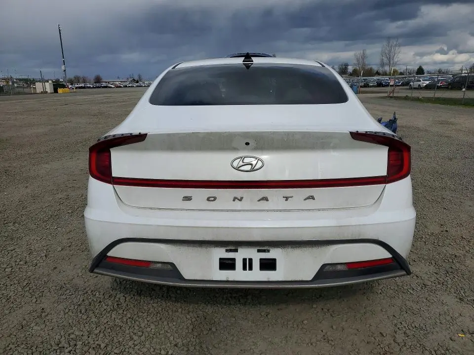 2021 HYUNDAI SONATA SE  