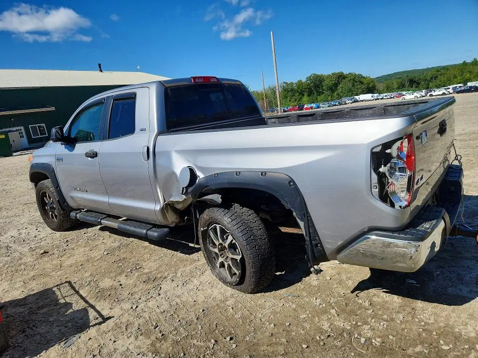 2017 TOYOTA TUNDRA SR5  
