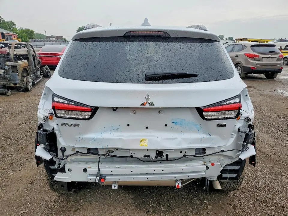 2026 MITSUBISHI RVR SE  