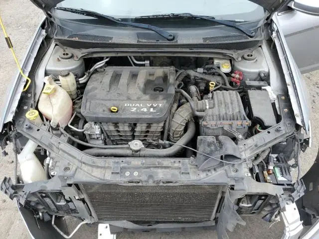 2013 CHRYSLER 200 LX