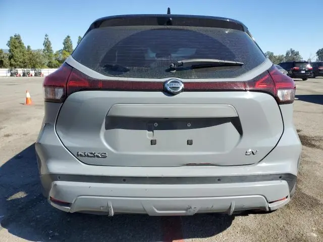 2021 NISSAN KICKS SV  