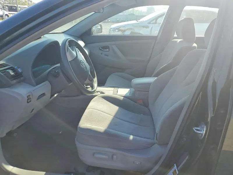 2011 TOYOTA CAMRY LE  