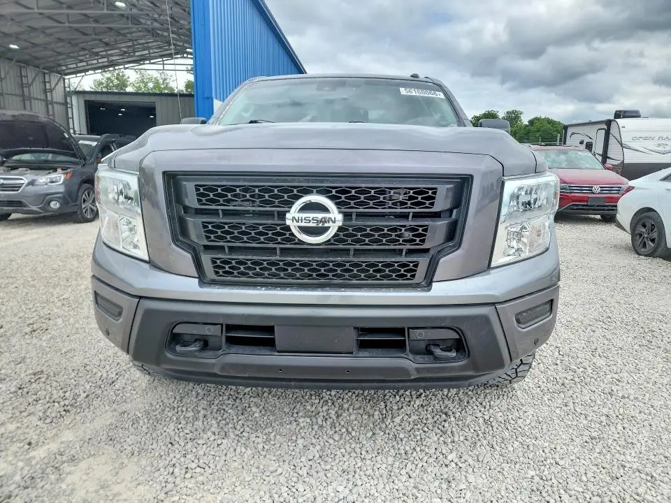 2021 NISSAN TITAN SV  