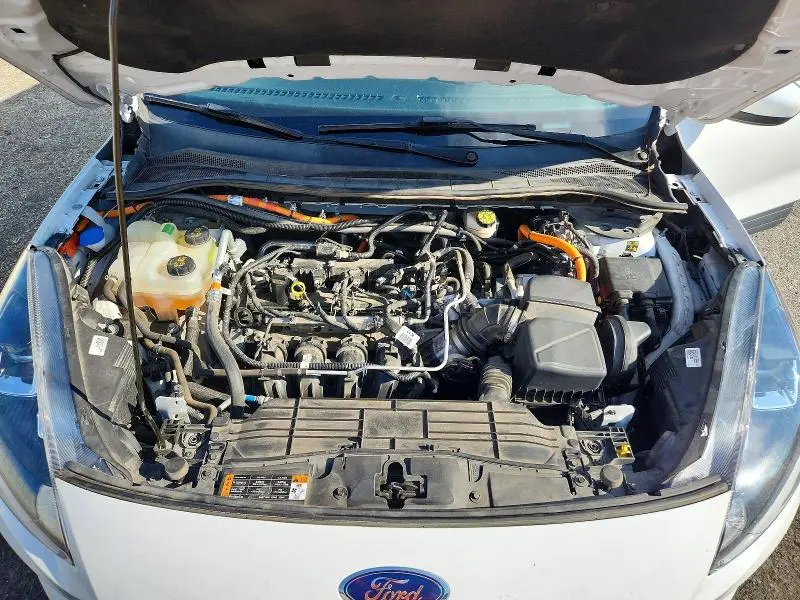 2021 FORD ESCAPE SE  