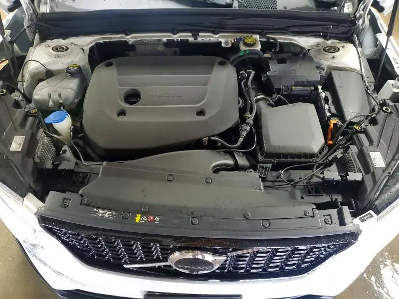 2023 VOLVO XC40 ULTIMATE  