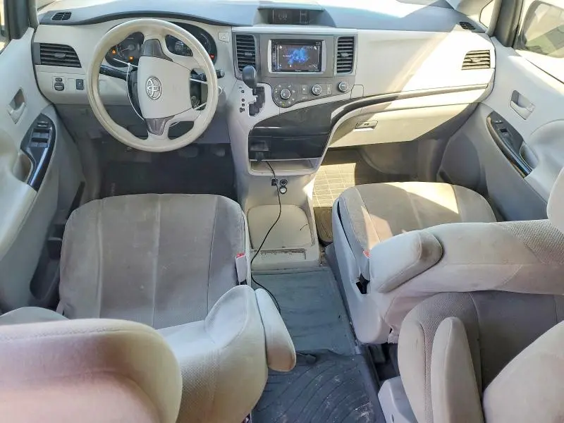 2014 TOYOTA SIENNA   
