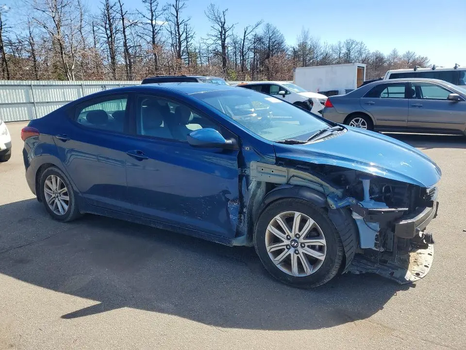 2015 HYUNDAI ELANTRA SE  