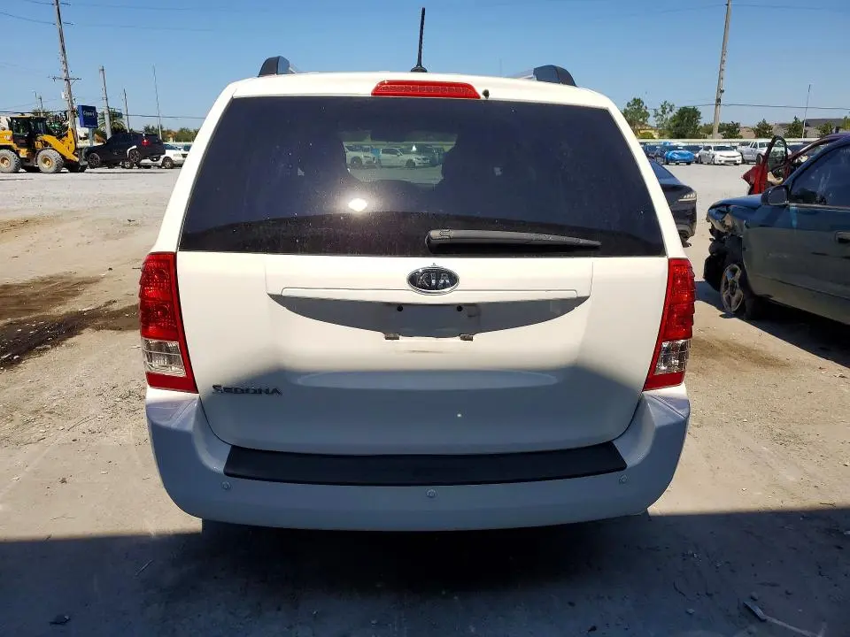 2012 KIA SEDONA LX  