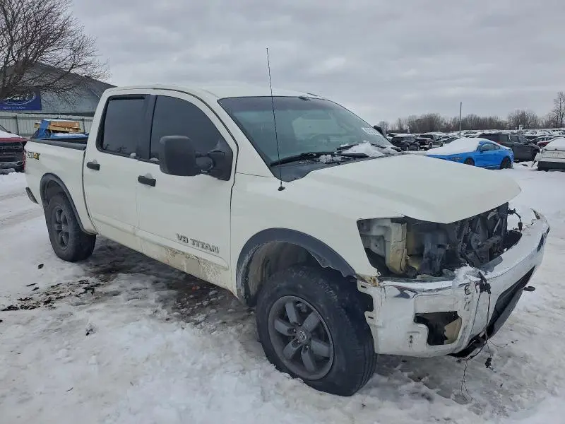 2015 NISSAN TITAN S  