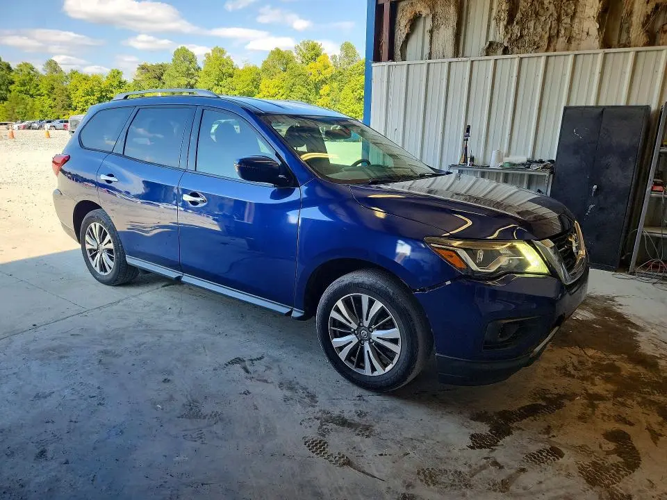 2019 NISSAN PATHFINDER SV  