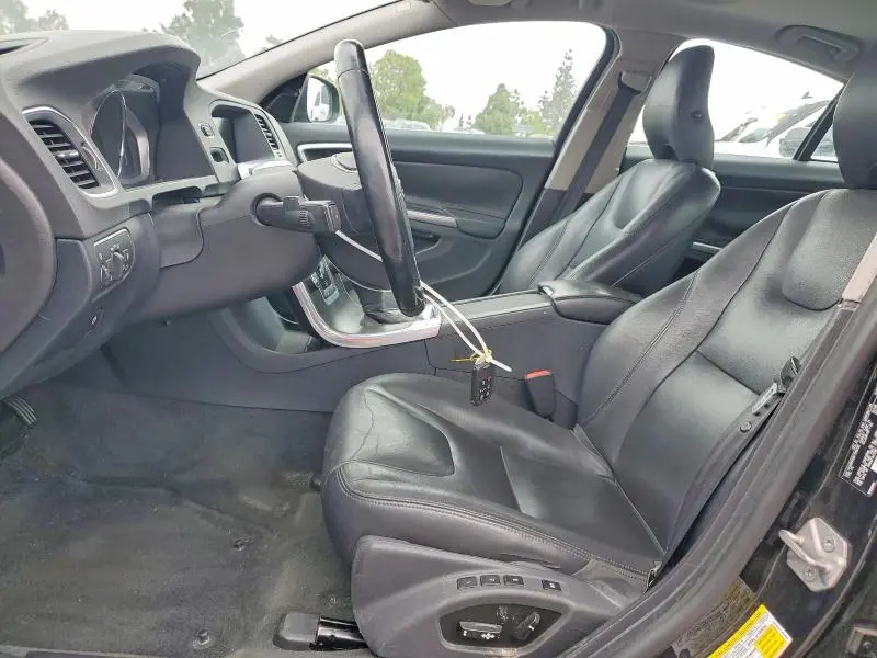 2015 VOLVO S60 PLATINUM  