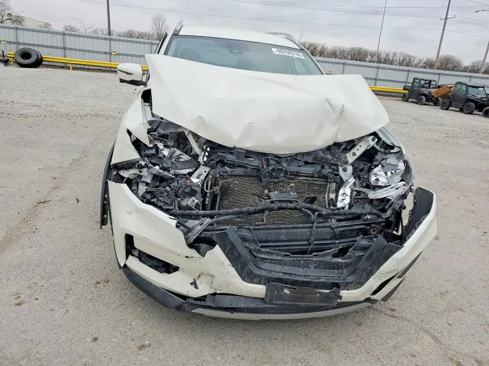 2017 NISSAN ROGUE SL  