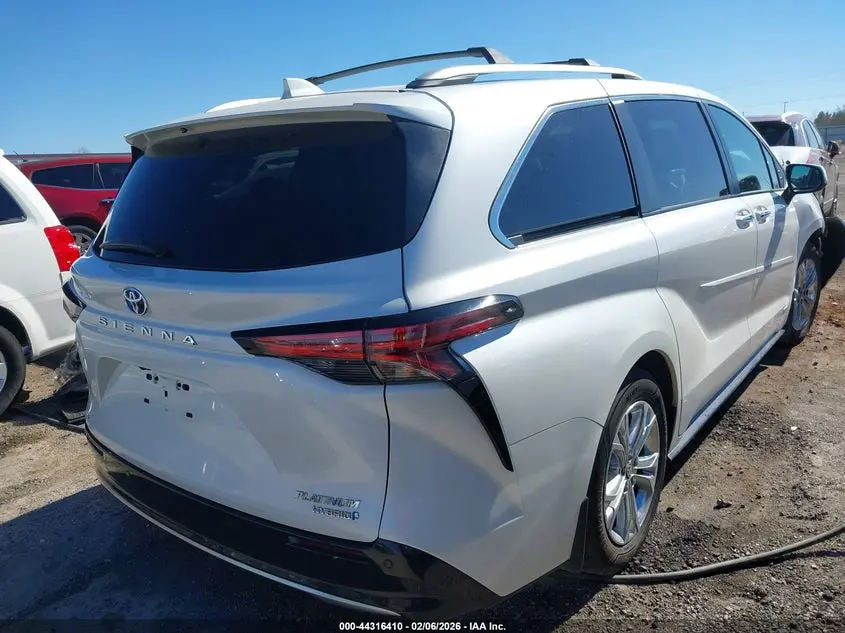 2021 TOYOTA SIENNA PLATINUM