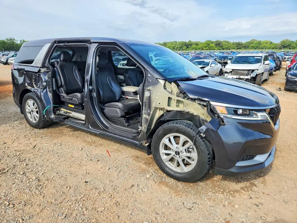 2023 KIA CARNIVAL LX  