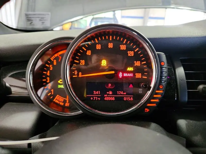 2016 MINI COOPER S  