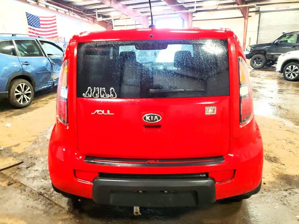 2011 KIA SOUL +  