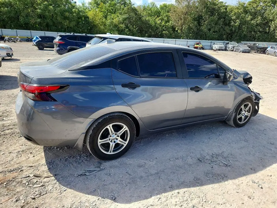 2021 NISSAN VERSA S  