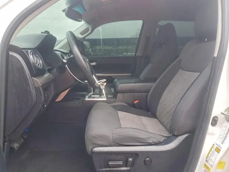 2016 TOYOTA TUNDRA CREWMAX SR5  