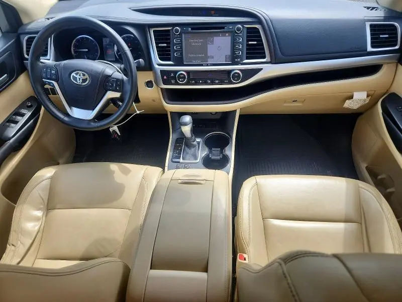 2015 TOYOTA HIGHLANDER XLE  