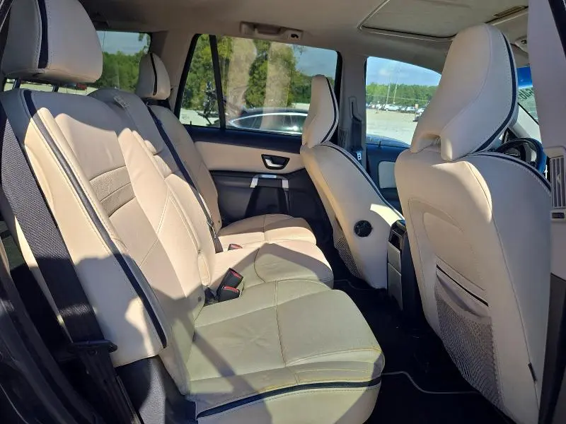 2013 VOLVO XC90 R DESIGN  