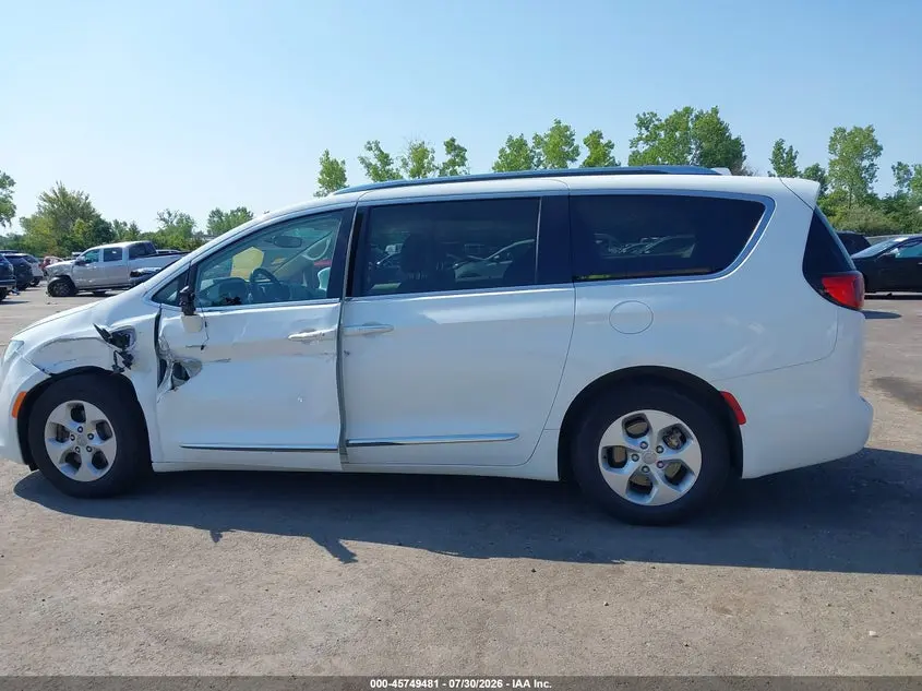 2018 CHRYSLER PACIFICA HYBRID TOURING L