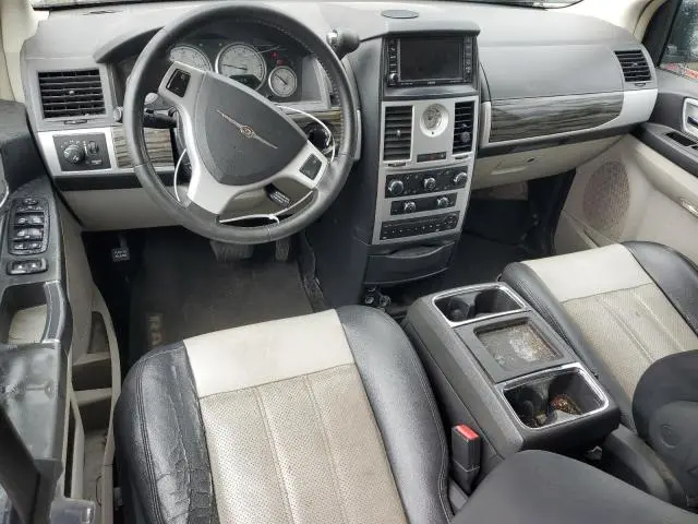 2010 CHRYSLER TOWN & COUNTRY TOURING  