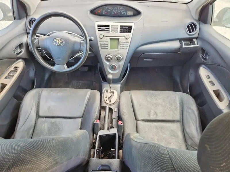 2010 TOYOTA YARIS BASE  