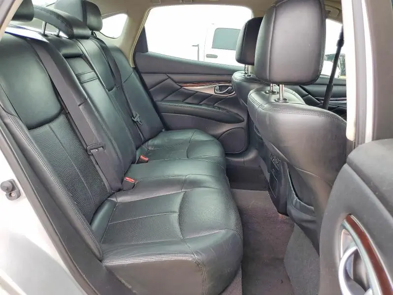2012 INFINITI M37 X  